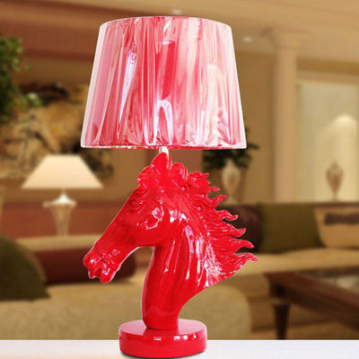 Nordic luxury resin desk lamp post-modern hotel decoration horse table lamp(WH-MTB-89)